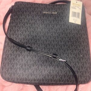 Michael Kors Jet Set Travel